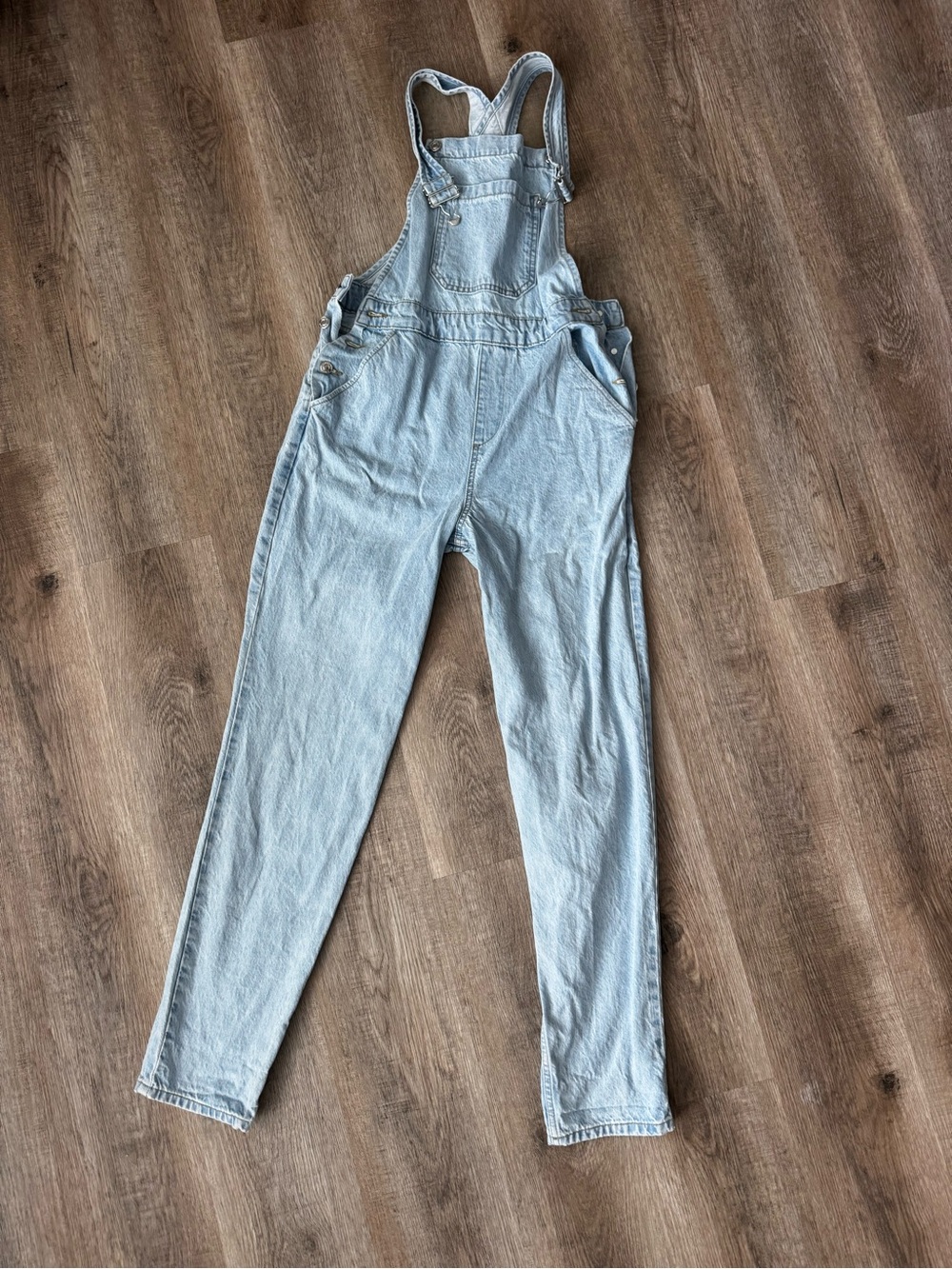 ASOS Design Denim Overalls in Light Wash Blue - US 4